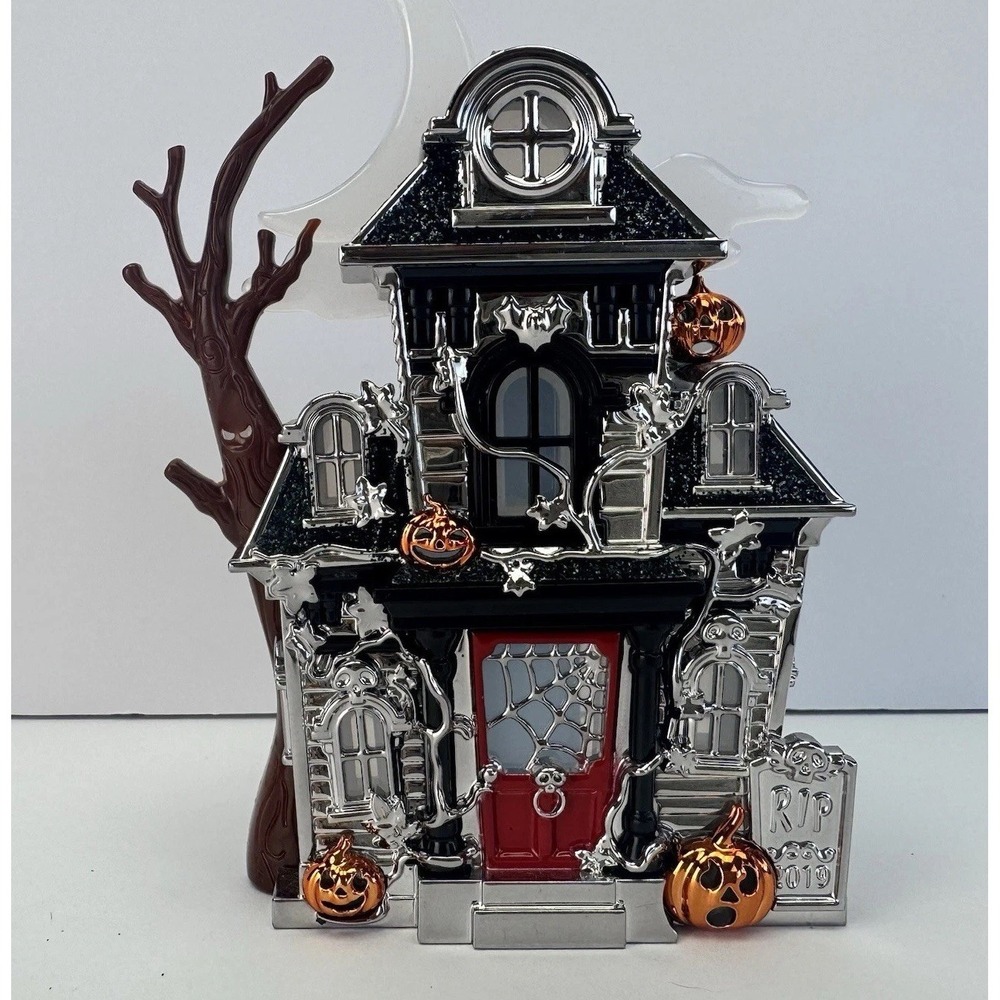 Bath & Body Works Wallflower Plug-In Halloween Haunted House Night light